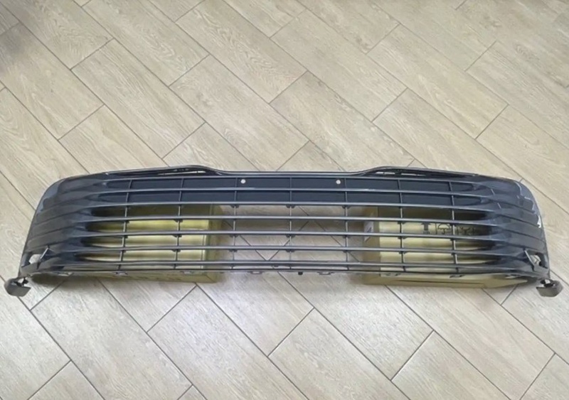 Облицовка на Toyota Camry 6